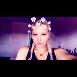 Meet your Posher, Lacey